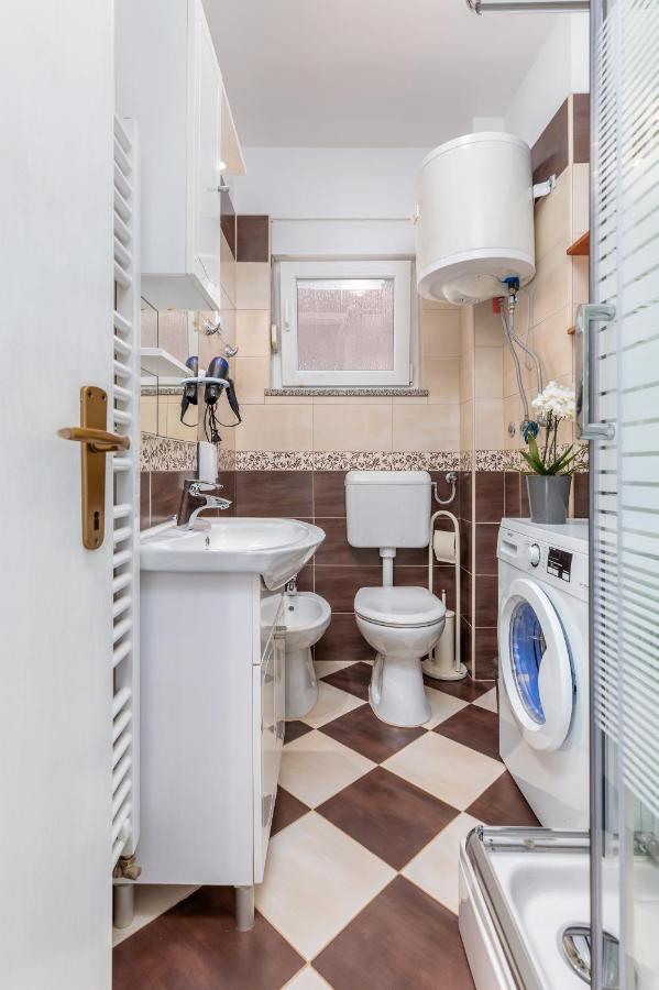 Apartman Vera Pula Exterior foto